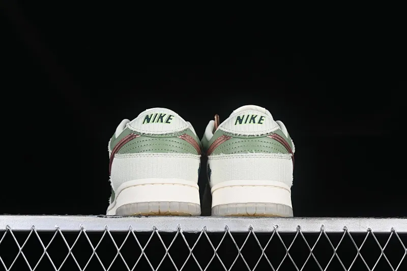 All categories Nk SB Dunk series Nk SB Dunk Low low-top sneakers Nk Dunk Low "Be 1 Of One" grass green SB low-top casual sneakers FQ0269-001